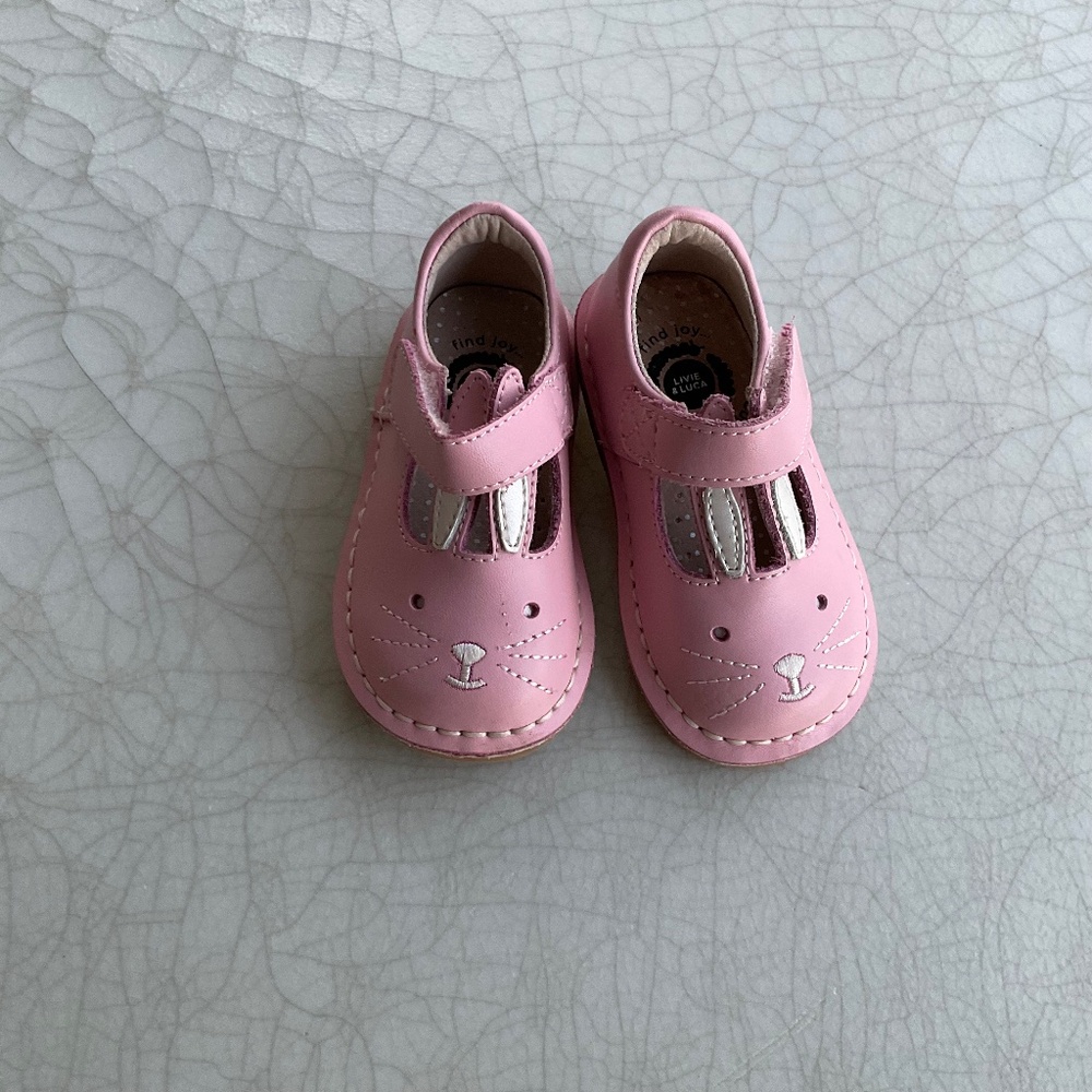 Livie & Luca pink bunny/rabbit shoes toddler girl size 4